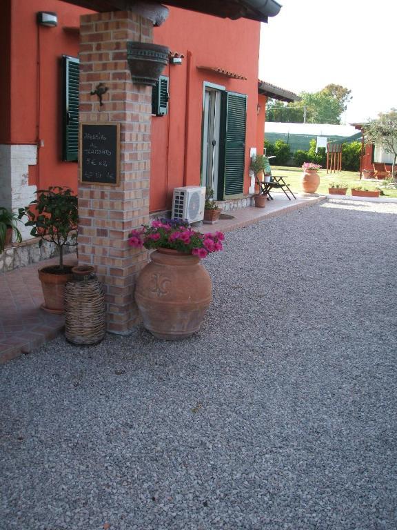 La Locanda Country House Borgo Montenero Luaran gambar