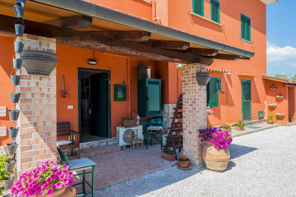 La Locanda Country House Borgo Montenero Luaran gambar